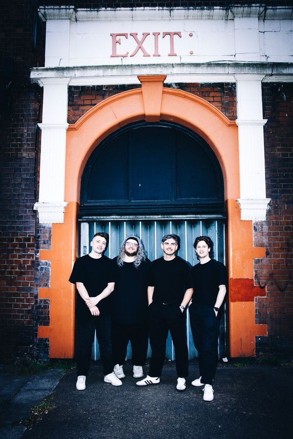 Elephant Sessions - Standing